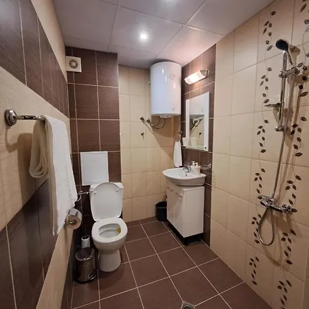 Demokratsia アパート ブルガス