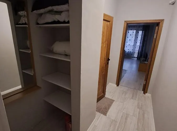 Demokratsia Апартамент *